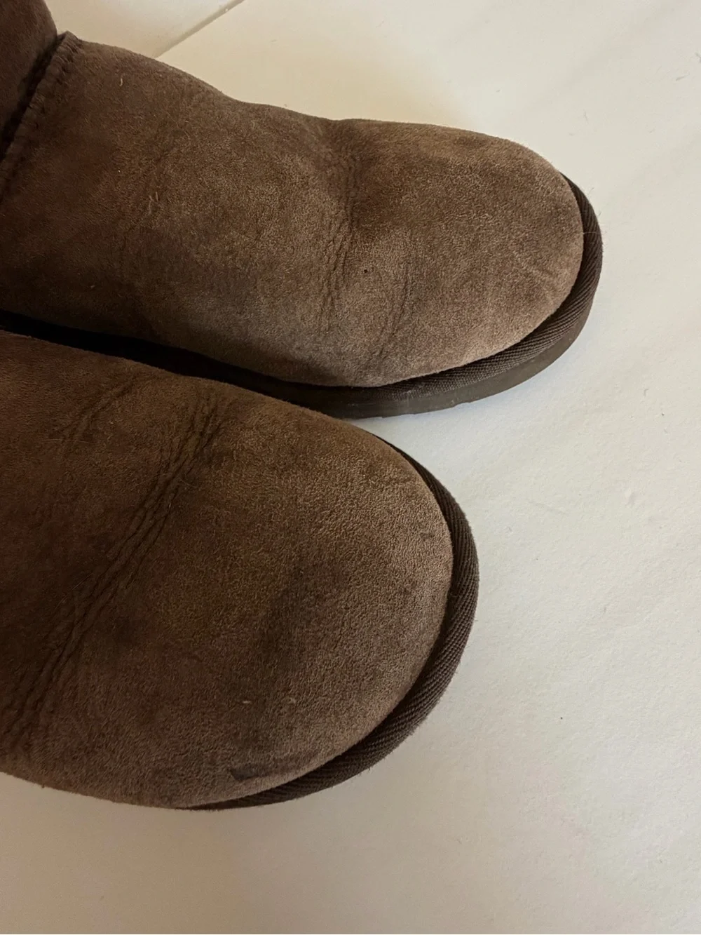 UGG Classic Short Boots Chocolate Brown Suede vintage Y2K 8 women’s
